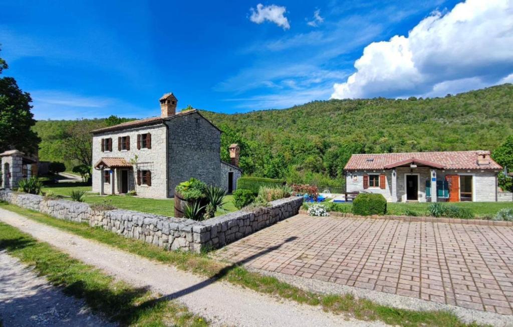 Beautiful Villa Ida & Mirko With Pool In Buzet Zewnętrze zdjęcie